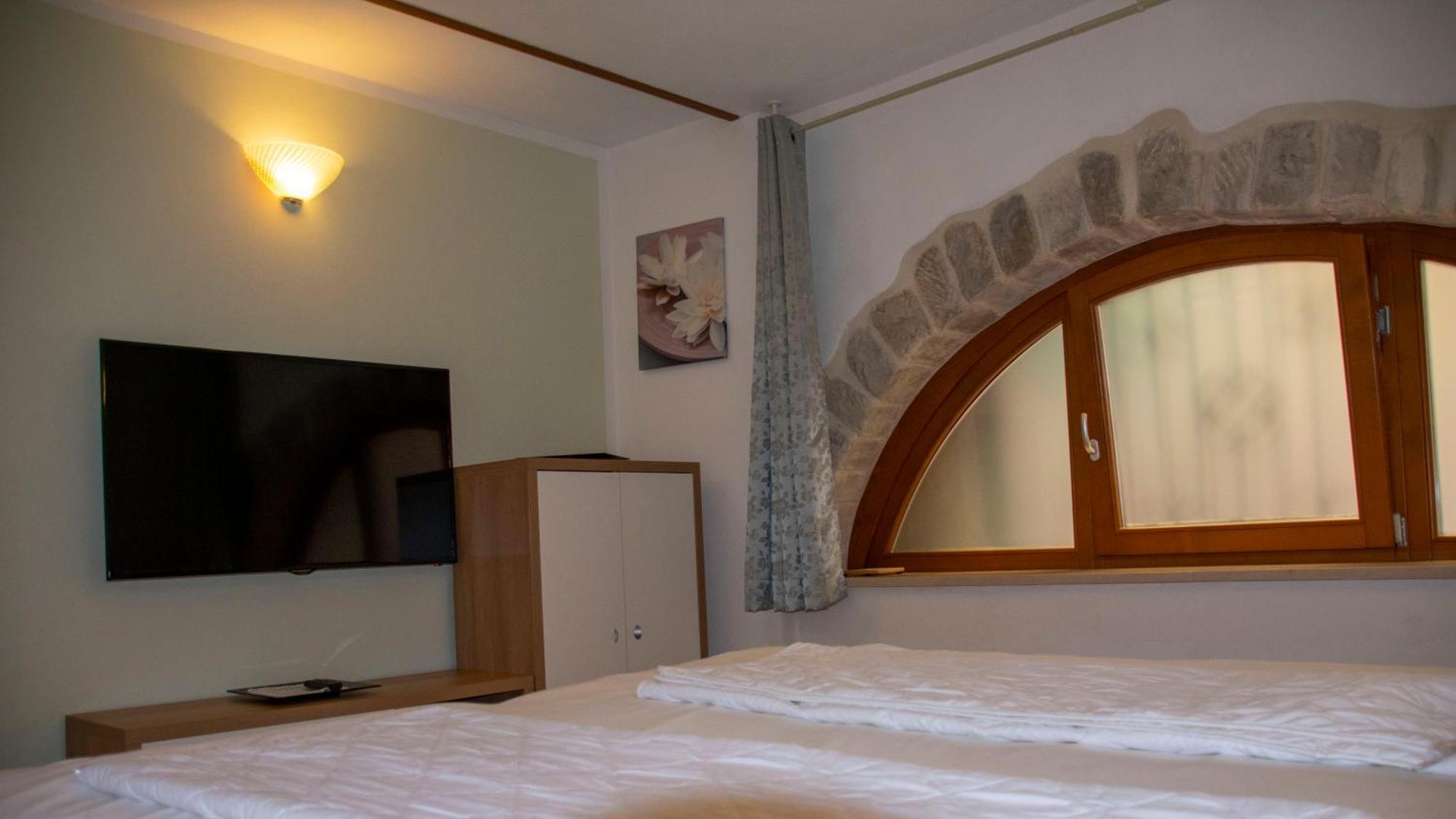 La Bella Corte Arco Room photo